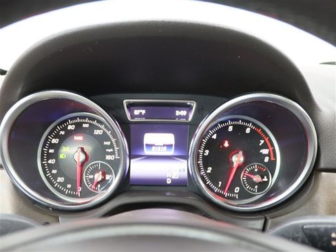 Used 2019 Mercedes-Benz GLE 400 4MATIC image 32