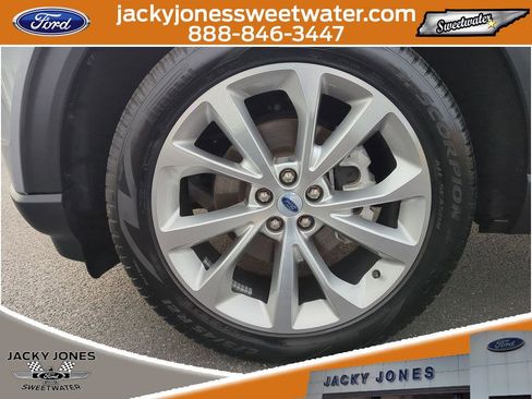 Certified 2023 Ford Explorer Platinum w/ Technology Package image 10