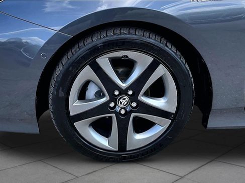 Used 2019 Toyota Prius Limited FWD image 11