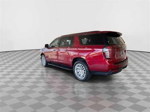 Certified 2023 Chevrolet Suburban RST w/ Luxury Package image 7