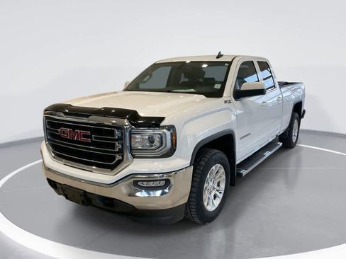 Used 2017 GMC Sierra 1500 SLE image 1