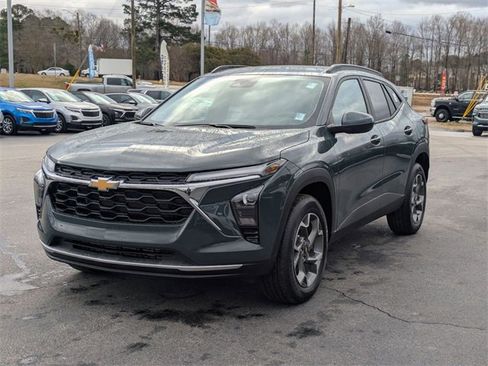 New 2026 Chevrolet Trax LT w/ Driver Confidence Package image 6