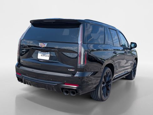 Used 2025 Cadillac Escalade V w/ LPO, ONYX Package AWD/4WD image 6