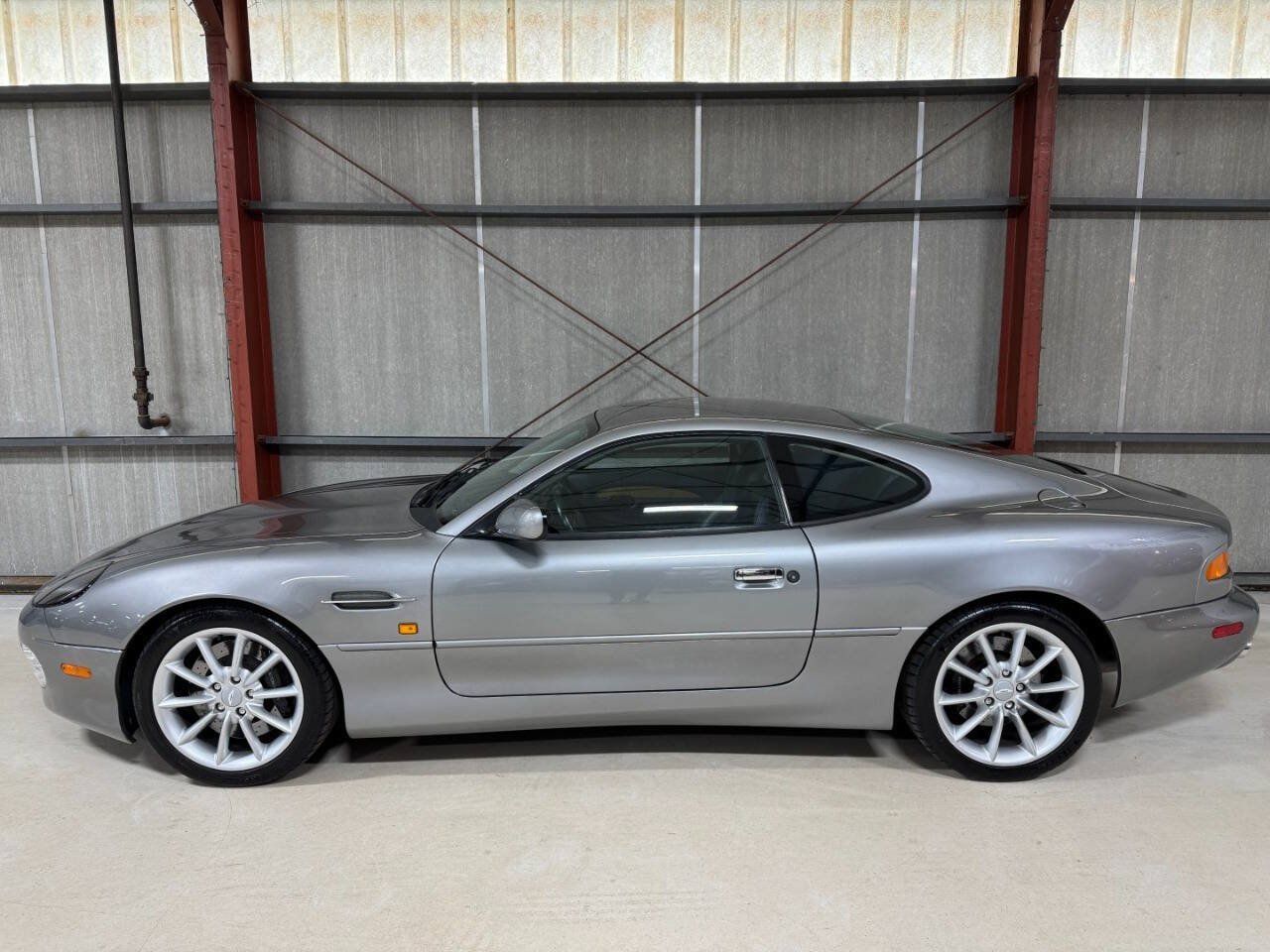 Used 2000 Aston Martin DB7 Vantage RWD image 6