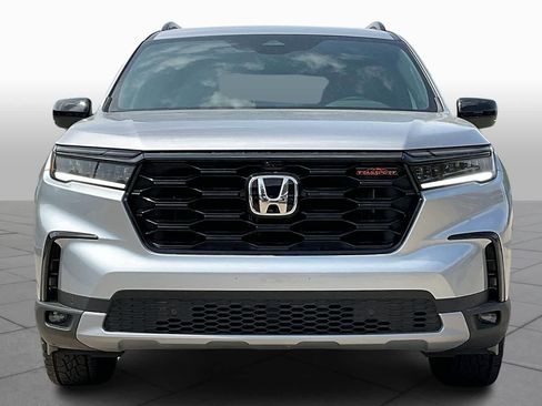 New 2025 Honda Pilot TrailSport image 3