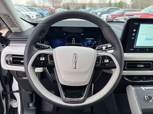 New 2026 Lincoln Aviator AWD image 25