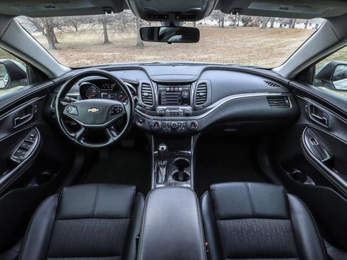 Used 2019 Chevrolet Impala LT image 2