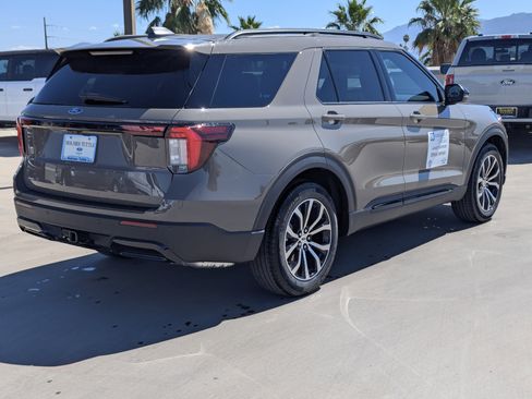 New 2026 Ford Explorer ST-Line RWD image 2