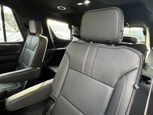 Used 2022 Chevrolet Tahoe RST w/ Luxury Package image 35