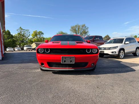 Used 2016 Dodge Challenger R/T w/ Blacktop Package RWD image 10