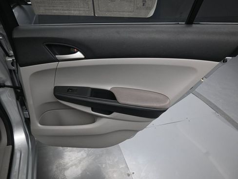 Used 2012 Honda Accord LX image 30