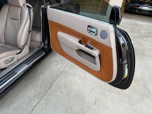 Used 2014 Rolls-Royce Wraith RWD image 10