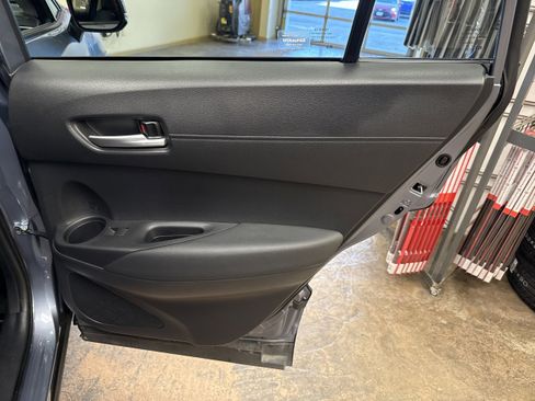 Used 2023 Toyota Corolla Cross XLE w/ Convenience Package image 19