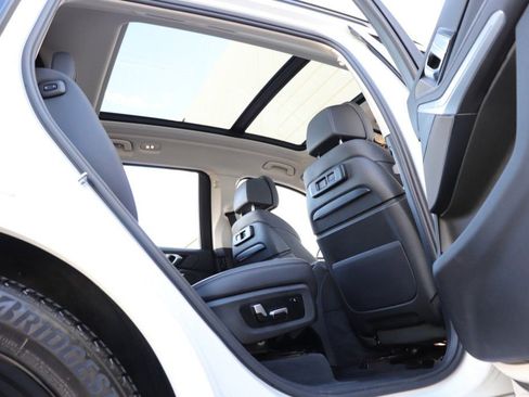 Used 2020 BMW X7 xDrive40i w/ Premium Package image 39