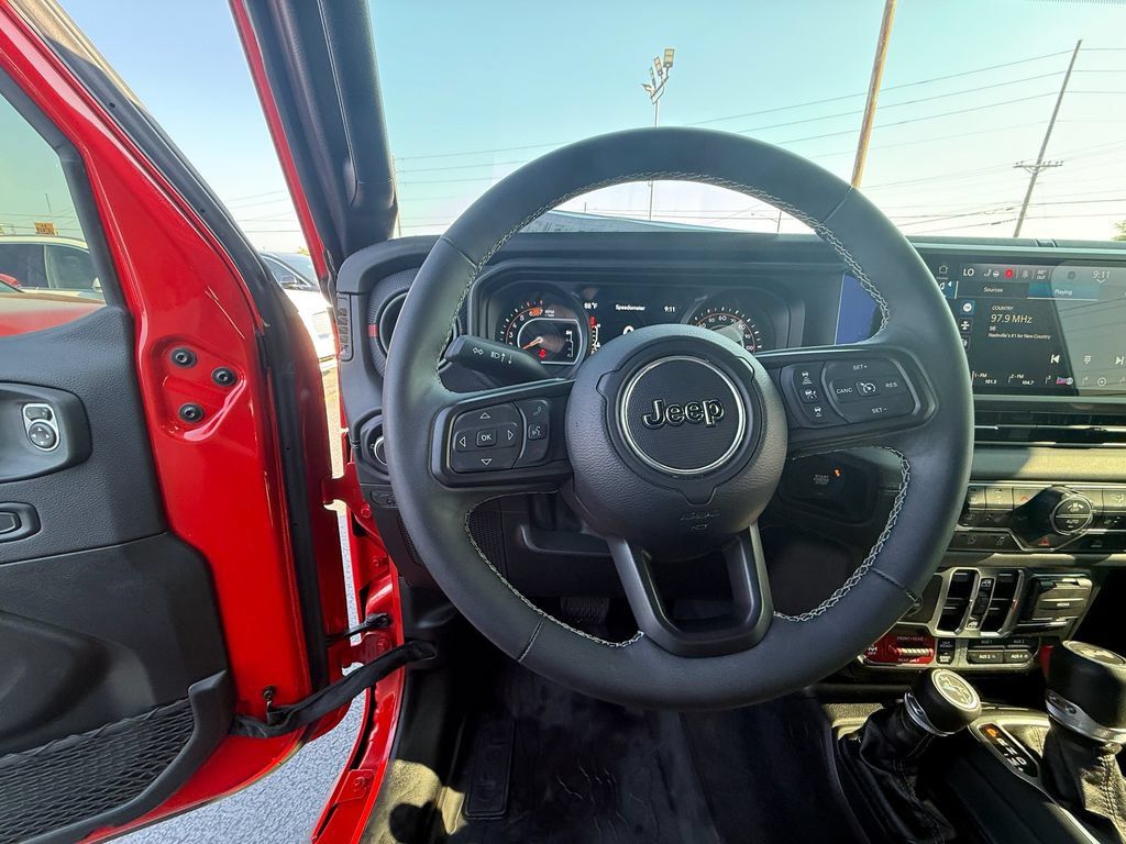 Used 2025 Jeep Wrangler Unlimited Rubicon w/ XTREMEE 35" Tire Package AWD/4WD image 14