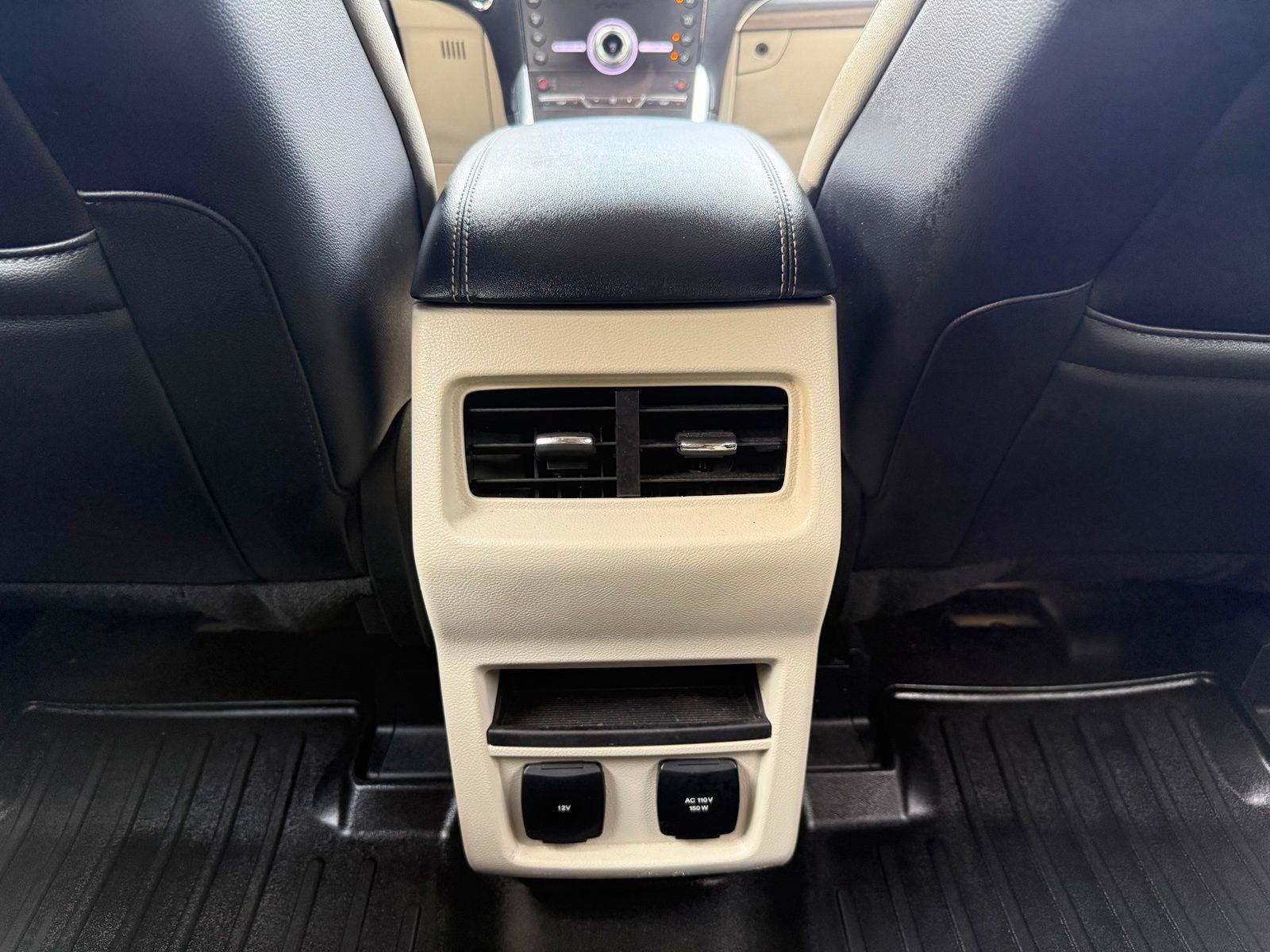 Used 2020 Ford Edge Titanium FWD image 34