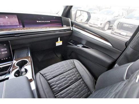 New 2026 Cadillac Escalade Platinum Sport w/ LPO, ONYX Package AWD/4WD image 10