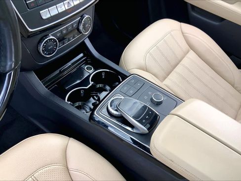Used 2017 Mercedes-Benz GLS 450 4MATIC image 17