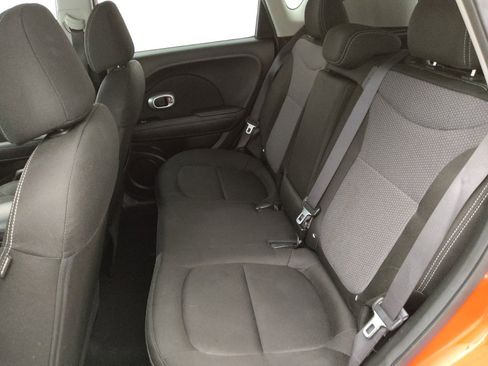 Used 2019 Kia Soul + image 18