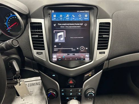 Used 2015 Chevrolet Cruze LT FWD image 25