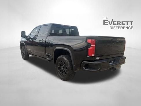 Used 2024 Chevrolet Silverado 2500 High Country w/ High Country Premium Package AWD/4WD image 5