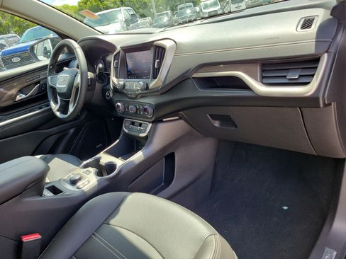 Used 2024 GMC Terrain Denali w/ Denali Premium Package AWD/4WD image 19