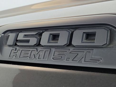 Used 2019 RAM 1500 Big Horn AWD/4WD image 8