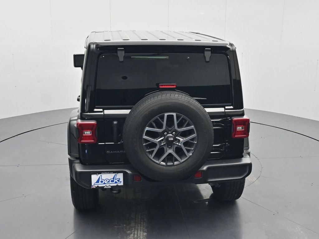 Used 2025 Jeep Wrangler Unlimited Sahara AWD/4WD image 33