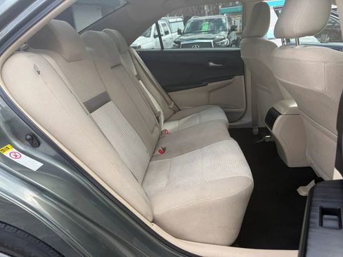 Used 2013 Toyota Camry L image 15