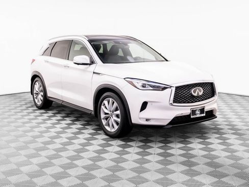 Used 2019 INFINITI QX50 Essential w/ Premium Heat Package AWD/4WD image 8