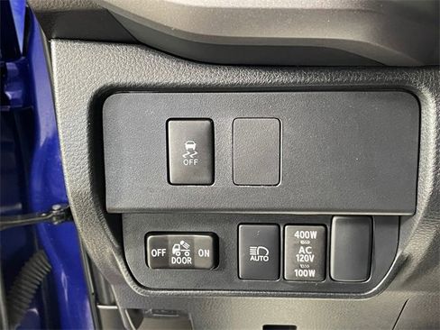 Used 2023 Toyota Tacoma TRD Sport image 14