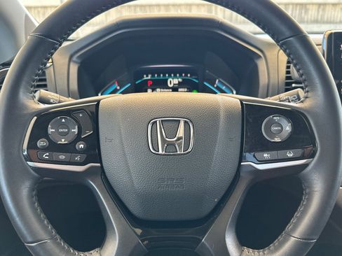 Certified 2024 Honda Odyssey Touring image 25