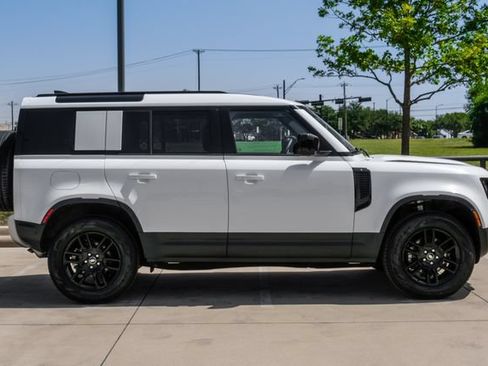 Used 2025 Land Rover Defender 110 S AWD/4WD image 8