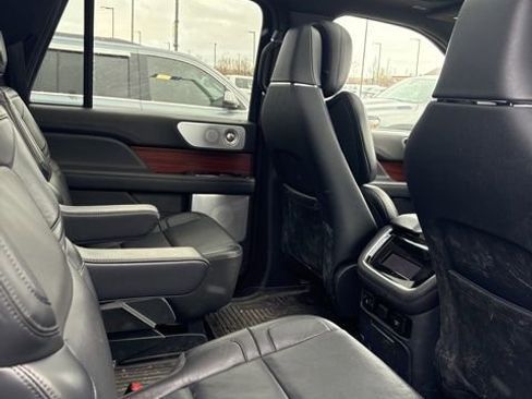 Used 2024 Lincoln Navigator L Reserve image 10