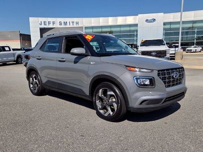 Used 2023 Hyundai Venue SEL w/ Cargo Package