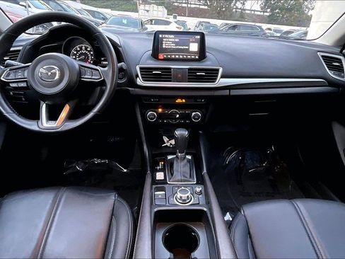 Used 2017 MAZDA MAZDA3 Touring image 11