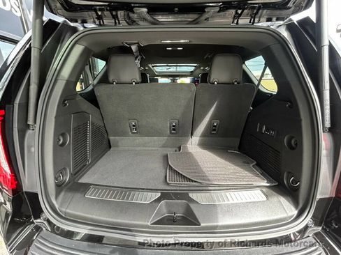 Used 2023 GMC Yukon Denali Ultimate AWD/4WD image 20