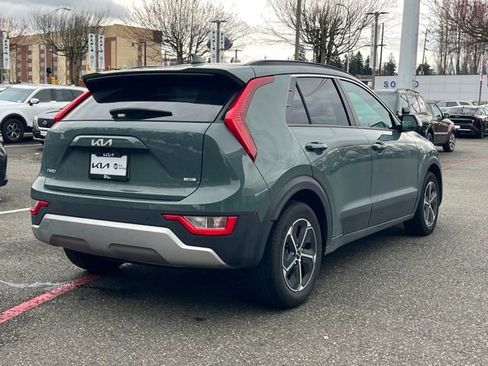 Certified 2023 Kia Niro EX image 5