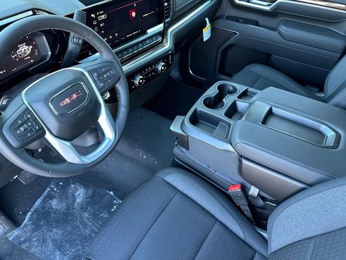 New 2026 GMC Sierra 2500 SLE w/ SLE Value Package; AWD/4WD image 7
