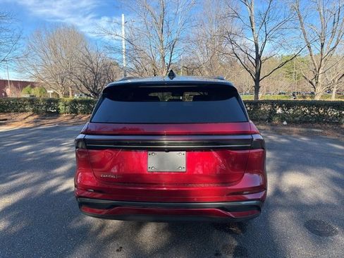 Used 2024 Lincoln Nautilus Reserve w/ Equipment Group 202A image 7