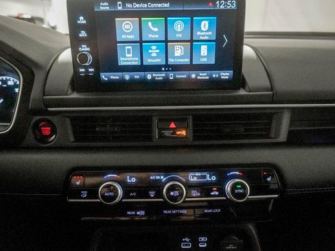 Used 2025 Honda Pilot EX-L image 25