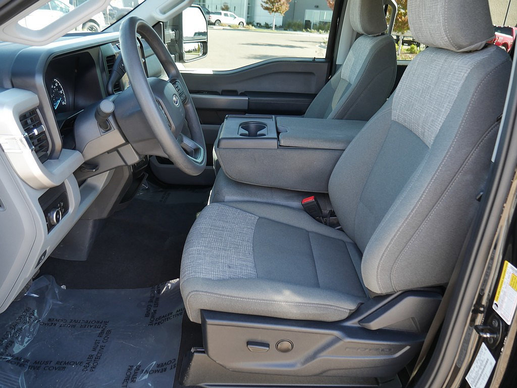 Used 2023 Ford F350 XLT AWD/4WD image 11
