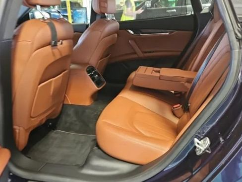 Used 2018 Maserati Quattroporte S Q4 AWD/4WD image 5