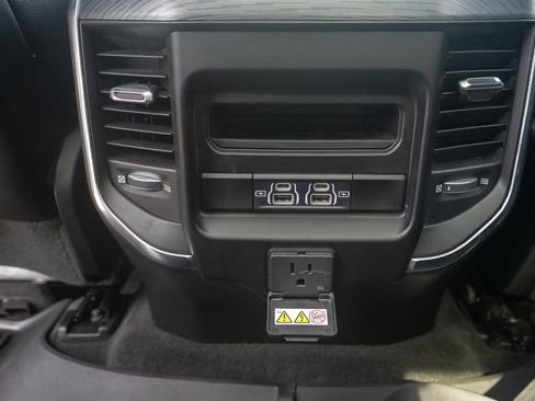 Used 2023 RAM 1500 Laramie AWD/4WD image 30