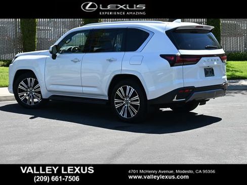 New 2026 Lexus LX 600 4WD w/ Luxury Package image 4