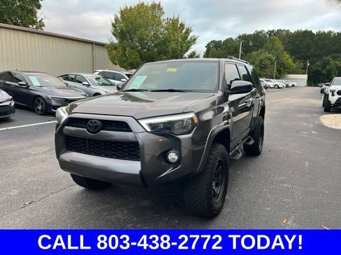Used 2017 Toyota 4Runner SR5 AWD/4WD image 38