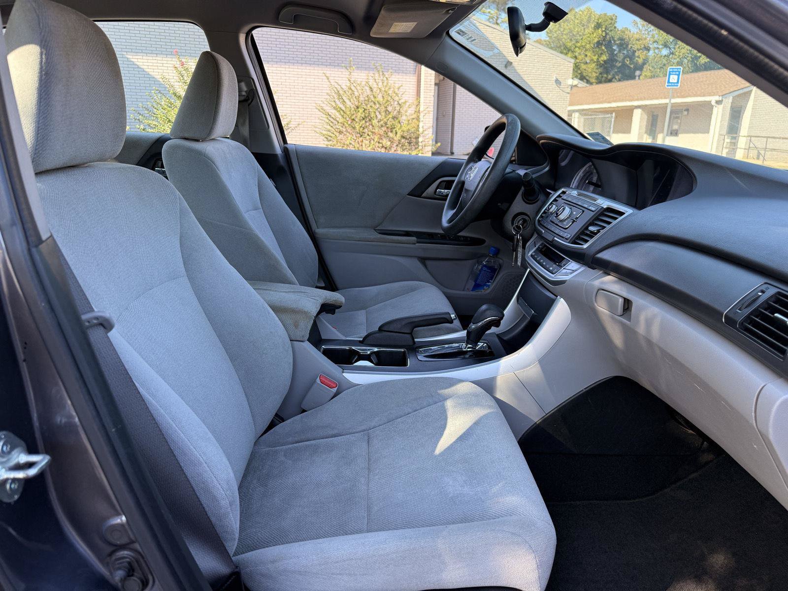 Used 2013 Honda Accord LX image 33