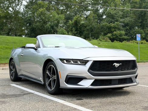 Used 2024 Ford Mustang Premium RWD image 3