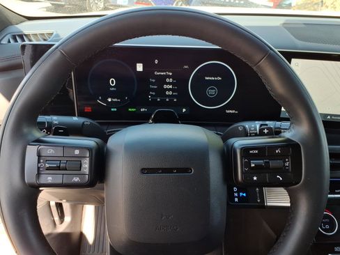 Used 2025 Hyundai Santa Fe Calligraphy FWD image 22