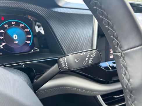 New 2026 Volkswagen Atlas Cross Sport SEL R-Line image 18